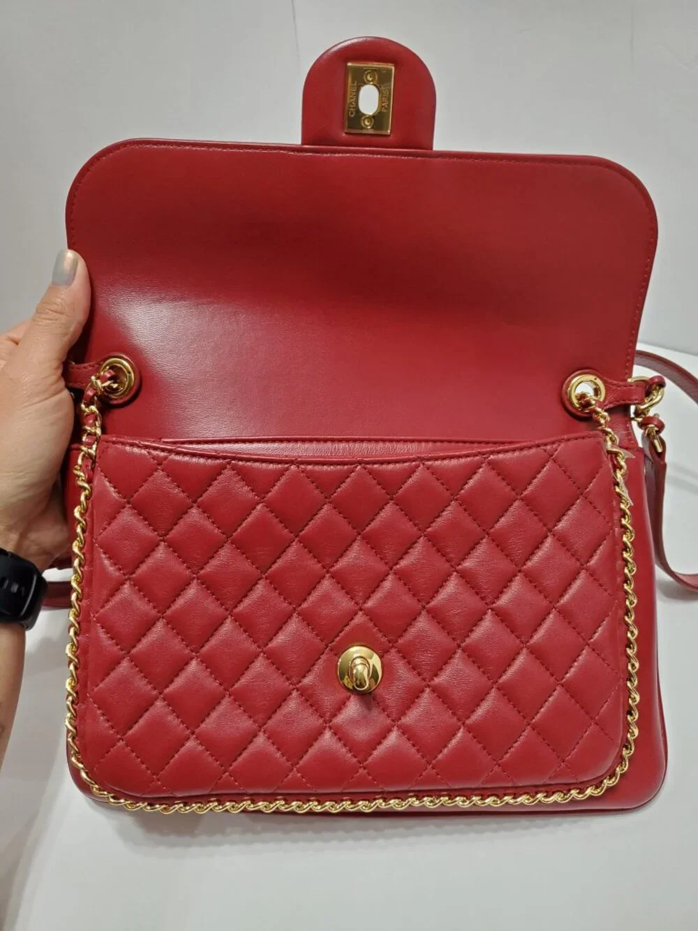 Chanel Unchained Red Leather Messenger Crossbody Flap Bag-NO DUST BAG